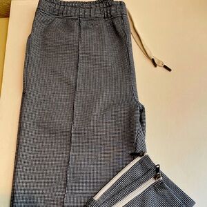 Todd Snyder Houndstooth blue and white track pants.